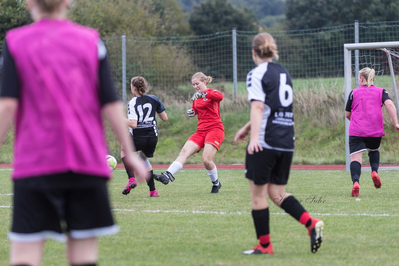 Bild 174 - Frauen Grossenasper SV - SV Steinhorst/Labenz : Ergebnis: 1:3